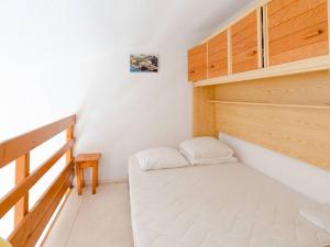 Zdjęcie z galerii obiektu Villa T3 Mezzanine avec Terrasse et Parking à Gruissan – Animaux Acceptés - FR-1-409A-22 w mieście Gruissan