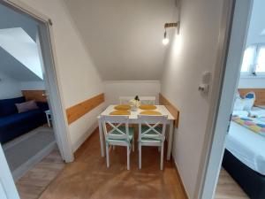 Posteľ alebo postele v izbe v ubytovaní Golden Beach apartments