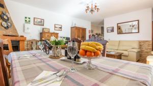 Posezení v ubytování Casa Rural El Viso Rute by Ruralidays