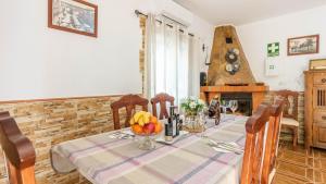 Restaurace v ubytování Casa Rural El Viso Rute by Ruralidays