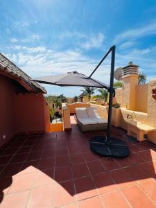 Fotografia z galérie ubytovania Halo - Amazing 4BR TownHouse with Jacuzzi and Big Terrace v Marbelli