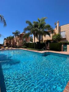 Fotografia z galérie ubytovania Halo - Amazing 4BR TownHouse with Jacuzzi and Big Terrace v Marbelli
