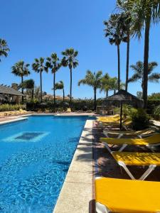 Fotografia z galérie ubytovania Halo - Amazing 4BR TownHouse with Jacuzzi and Big Terrace v Marbelli