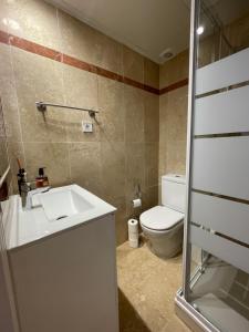 Fotografia z galérie ubytovania Halo - Amazing 4BR TownHouse with Jacuzzi and Big Terrace v Marbelli