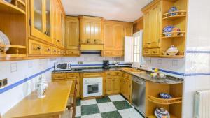 Kuchnia lub aneks kuchenny w obiekcie Villa Rural Paquete Pozo Alcón by Ruralidays