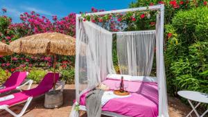 Vonkajšia záhrada v ubytovaní Casa Azahar Jimena de la Frontera by Ruralidays