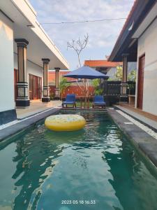 Bazén v ubytování Konex homestay nebo v jeho okolí