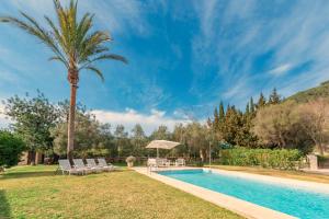 Der Swimmingpool an oder in der Nähe von Finca Gloria by Sealand Villas