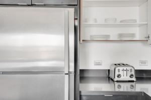 Gallery image of Santana Row 1BR w Gym Pool 10 mins to Target SFO-844 in San Jose +33 photos