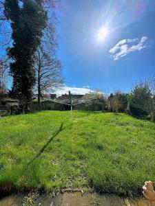 Un jardín fuera de 2 Schlafenzimmer 5 Betten 4 fotos más