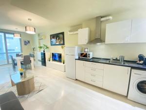 Η κουζίνα ή μικρή κουζίνα στο Madrid Norte II LOFTS & MIDSTAY +95 φωτογραφίες