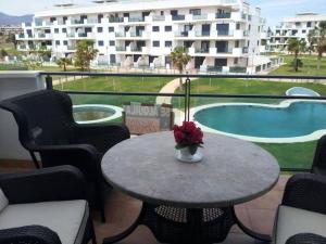 Bazén v ubytovaní CABO DE GATA - LUJOSO APARTAMENTO alebo v jeho blízkosti