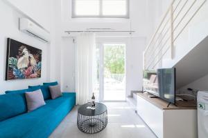 TV a/nebo společenská místnost v ubytování Kleoniki & Irida Residential Complexes