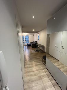 Posezení v ubytování Lovely Flat with Great Central Location Vilnius + 7 fotografií