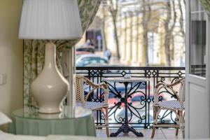 Uma varanda ou terraço em NARUTIS Hotel - Small Luxury Hotels of The World