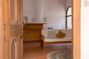 Grupoandria El Claustre de Ciutadella - HOSPEDERIA的休息区