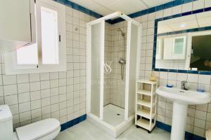 Fotografia z galérie ubytovania Amplia villa con piscina privada vistas al mar y WIFI v destinácii La Herradura