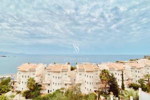 Fotografia z galérie ubytovania Amplia villa con piscina privada vistas al mar y WIFI v destinácii La Herradura