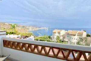 Fotografia z galérie ubytovania Amplia villa con piscina privada vistas al mar y WIFI v destinácii La Herradura