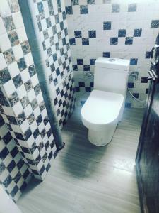 Gallery image of Hotel O Helooeesh Rooms Near Johari Enclave Metro Station in New Delhi