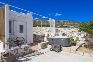 Cảnh núi rừng hoặc tầm nhìn ra núi từ căn hộ