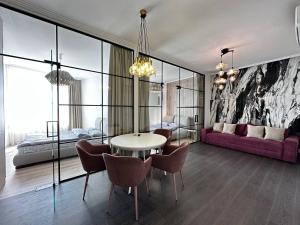 Posedenie v ubytovaní Sea Symphony 3-bedrooms Lux Apartment