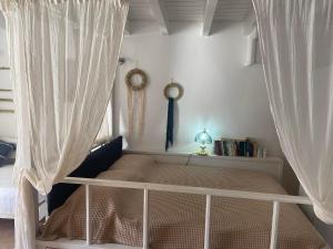 Кровать или кровати в номере Sokratis Apartments