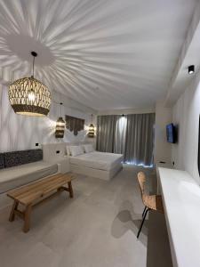 Gallery image of Pefkos Blue in Pefki Rhodes +78 photos