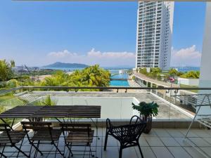 Southbay Seaview Condo A10 #10minQueensbay #15minSPICE