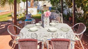 Vonkajšia záhrada v ubytovaní Villa Lola 14 Chiclana de la Frontera by Ruralidays