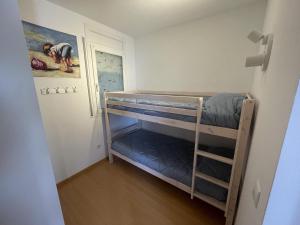 Posteľ alebo postele v izbe v ubytovaní Royal Marine 8