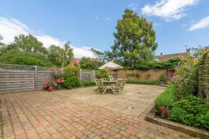 En have udenfor Sea Holly Cottage