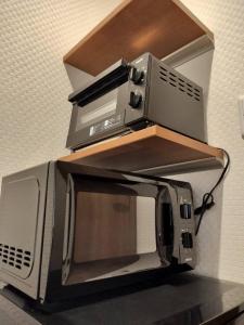 Kuchyň nebo kuchyňský kout v ubytování 若 京都河原町ホテル Waka Kyoto Kawaramachi Hotel