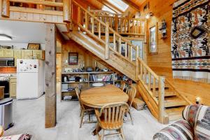Η κουζίνα ή μικρή κουζίνα στο Atkins Cabin