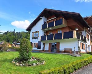 Zgradba, v kateri se nahaja apartma