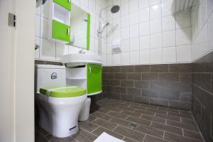 Ένα μπάνιο στο Clover house-自助式無人旅店