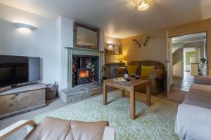 Et tv og/eller underholdning på Arch Cottage