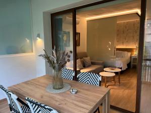 Posedenie v ubytovaní HORTENSIA Suite Puerto Banus