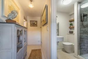 Vannituba majutusasutuses Piper Cottage 2 +21 fotot