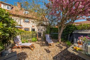 Aed väljaspool majutusasutust Piper Cottage 2