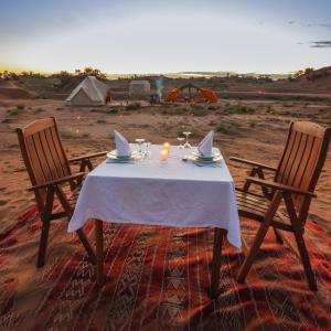 Loodusmaastik of the luxury tent lähedal +7 fotot