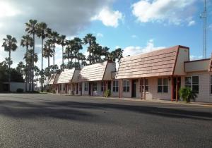 Tòa nhà nơi khách sạn tọa lạc