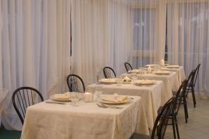 Restoran atau tempat lain untuk makan di Hotel Consuelo