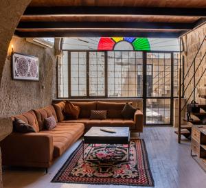 Posezení v ubytování Hezen Cave Hotel