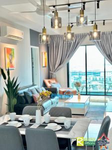Ruang duduk di OngKimWee Residence By Heystay Management