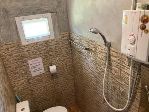 Koupelna v ubytování Koh Mak Homestay + 37 fotografií