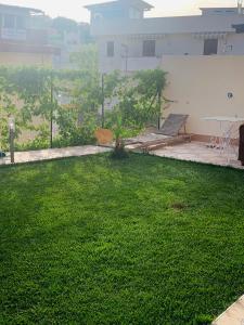 Vonkajšia záhrada v ubytovaní Villa Maresa