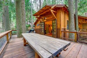 Fotografie z fotogalerie ubytování Creekside Cabin about 20 Mi to Kings Canyon Park! v destinaci Badger