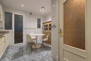 Fotografia z galérie ubytovania Bailen Reformado elegante con wifi v destinácii Bilbao