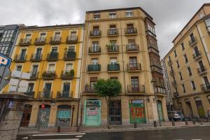Fotografia z galérie ubytovania Bailen Reformado elegante con wifi v destinácii Bilbao